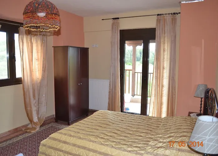 Mouson Melathron Гостевой дом Elafina