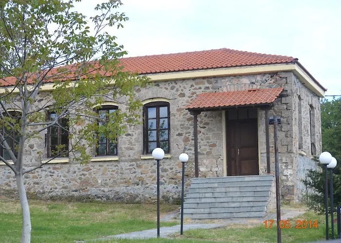 Mouson Melathron Гостевой дом 3*